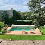 Rucall Piscina Compartida בית נופש