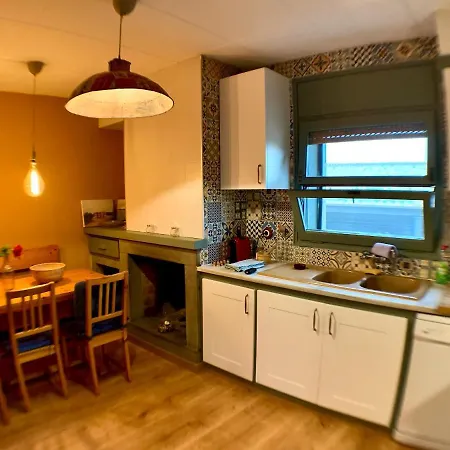 Rucall Piscina Compartida Holiday home Vilamacolum