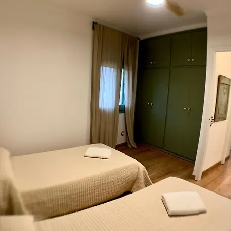 Rucall Piscina Compartida Holiday home Vilamacolum